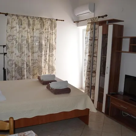 Apartment Mira