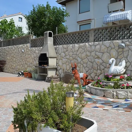 Mira Apartmán *